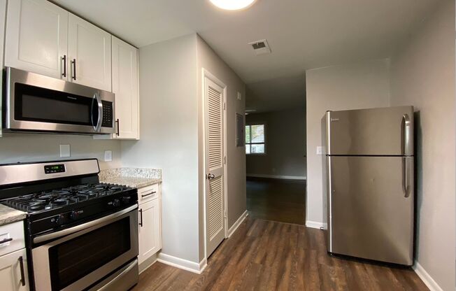 2 beds, 1 bath, 850 sqft, $1,520, Unit 497-D11