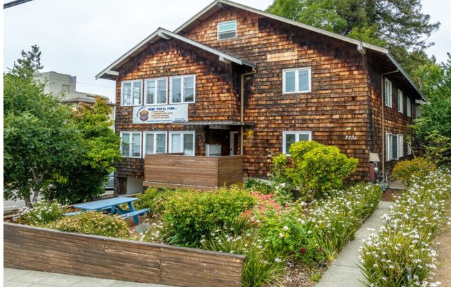 1 bed, 1 bath, 200 sqft, $1,795, Unit 8