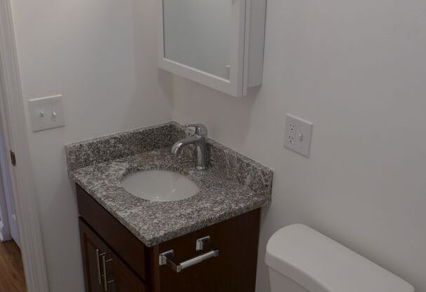 1 bed, 1 bath, 650 sqft, $1,650, Unit 2B
