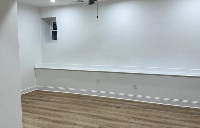 2840 W FULTON