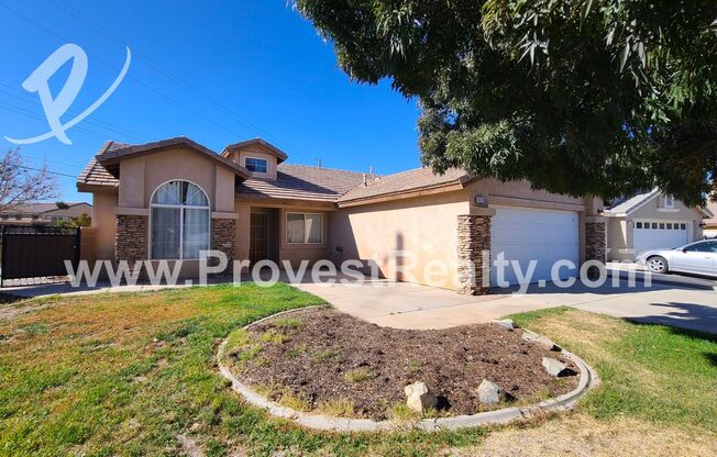 3 Bedroom 2 Bath Hesperia Home with a bonus room!!!!