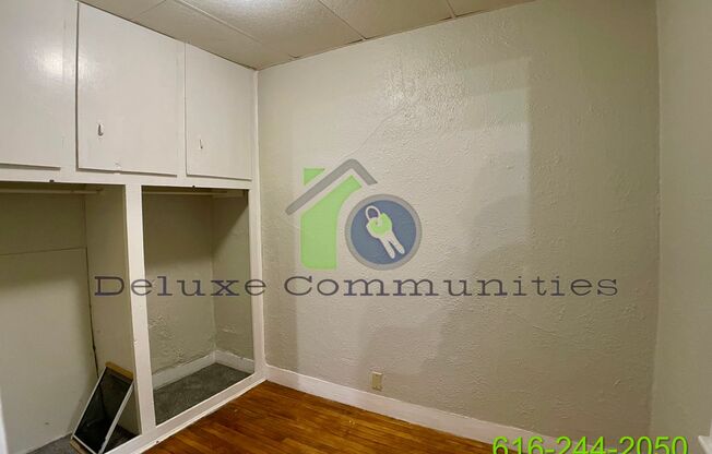 3 beds, 1 bath, $1,485, Unit 1