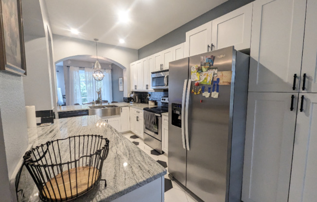 2142 PARK CRES DR