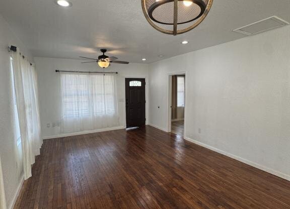 138 PAUL ST
