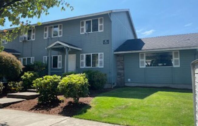 1990 10th St. &amp; 995 S St.