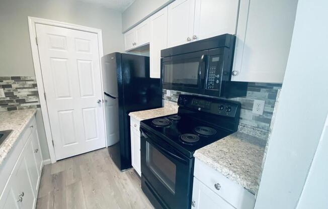 10 TAMARISK QUAY