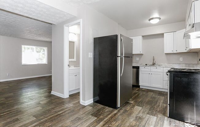 3 beds, 2 baths, 1,200 sqft, $1,315, Unit 1809