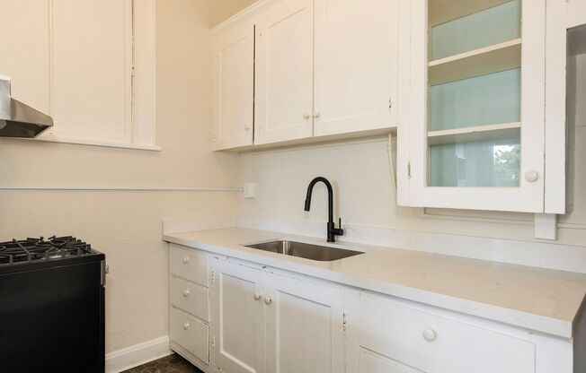 1 bed, 1 bath, 581 sqft, $1,895, Unit 303