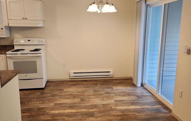 1 bed, 1 bath, 800 sqft, $1,555, Unit 623