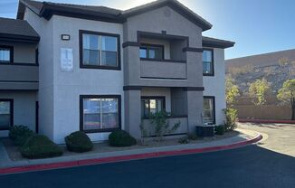 Beautiful 3 Bedroom 2 Bathroom Condo in Henderson Gated Community