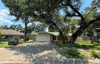 Great 4 bedrooms, 3 bath spacious home available in Village 21 subdivision in Anderson Mill neighborhood!