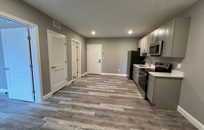 2 beds, 1 bath, 771 sqft, $2,750, Unit 204