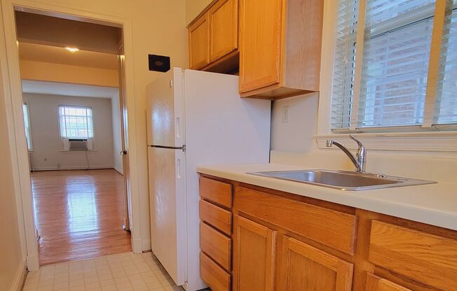 1 bed, 1 bath, $1,715, Unit 206-1