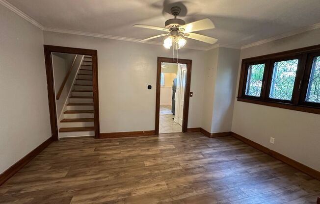 227-229 Palmer NE