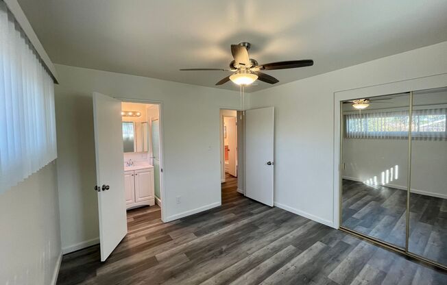 Charming 3B/2BA House w/ Attached Garage & Washer/Dryer in Clairemont!