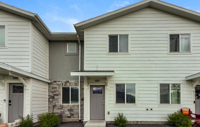 Stunning 3 Bed - 2.5 Bath Home in Ogden! Available Now!