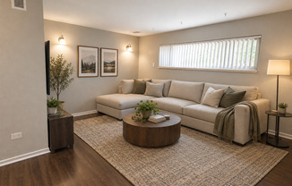 Huge layouts, large yard, new laundry! Oak Grove