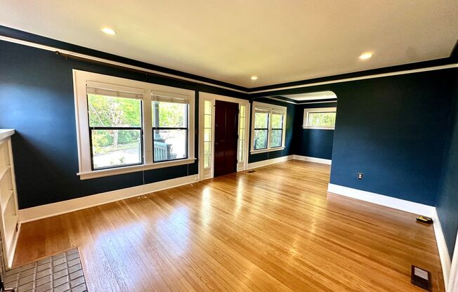 Meticulous Maintained home in the heart of highly desirable Mt Baker!