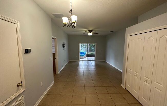 Beautiful 3 bedroom, 2 bath home in the heart of Winter Garden