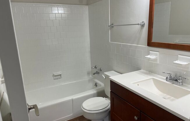 2 beds, 2 baths, 1,107 sqft, $1,600, Unit BC05-2B