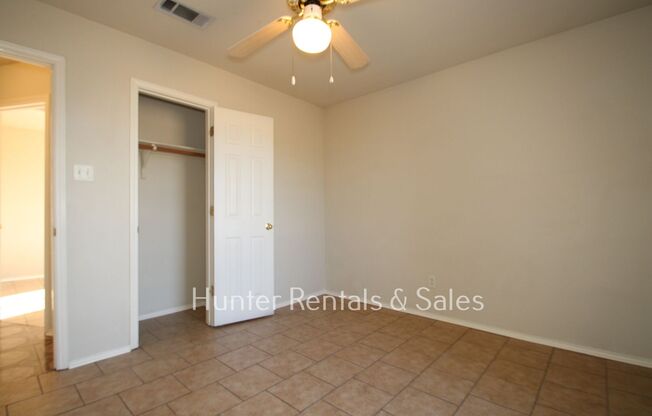 3 beds, 2 baths, $1,450