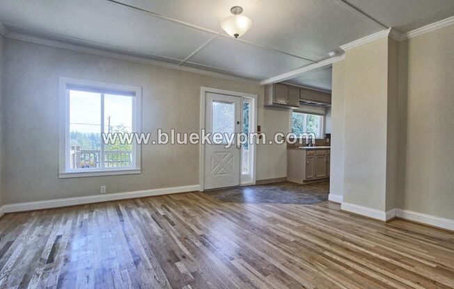 3 beds, 1 bath, $2,295