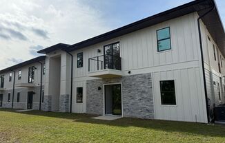 3 beds, 2 baths, 1,155 sqft, $1,795