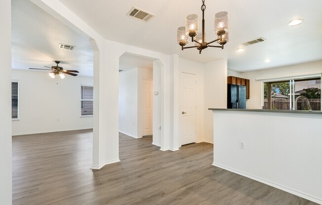 1628 POPPY SEED LN