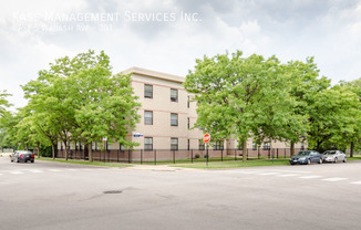 4752 S Wabash Ave