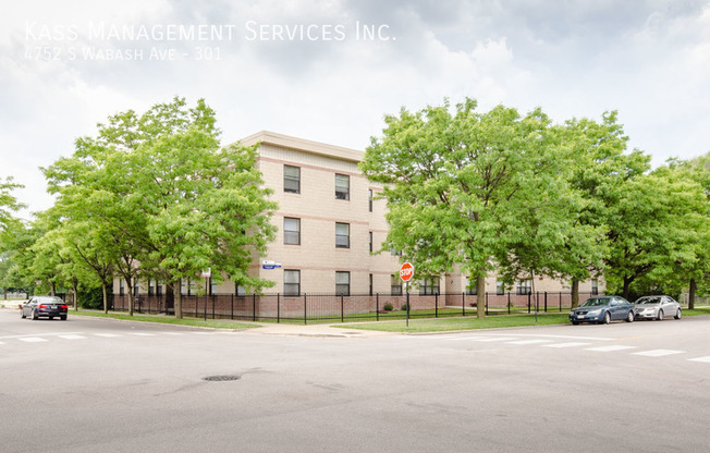 4752 S Wabash Ave