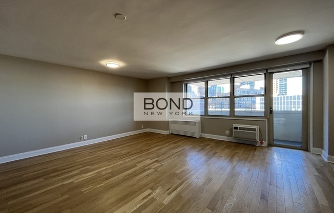 310 GREENWICH ST