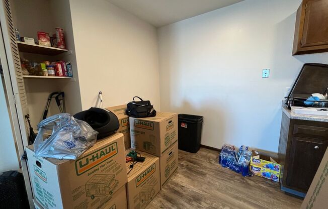 1 bed, 1 bath, $1,095, Unit 53