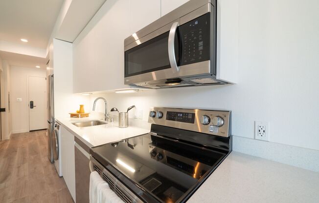 Studio, 1 bath, 349 sqft, $1,500, Unit 606A (Shared Studio, Female)