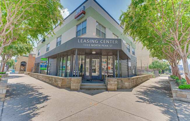 Exterior View Of Leasing Center at Vue Live Oak, Dallas, Texas