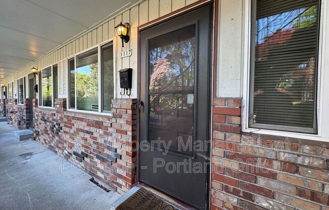 1117 SE 27 AVE