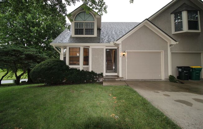 September FREE On This Beautiful 2+ Bedroom 4 Bath Townhome In Overland Park