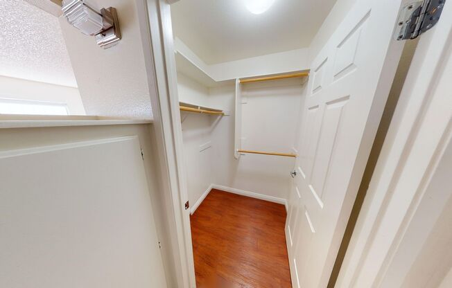 Studio, 1 bath, 450 sqft, $1,787, Unit 216