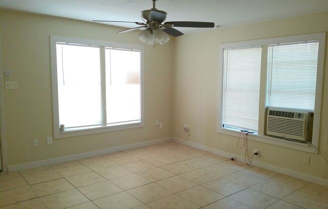 749 Westchester - 4/Bed 2/Bath - $1675/month