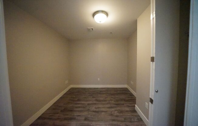2 beds, 2 baths, $2,695, Unit Parcel #:  162-20-311-075
