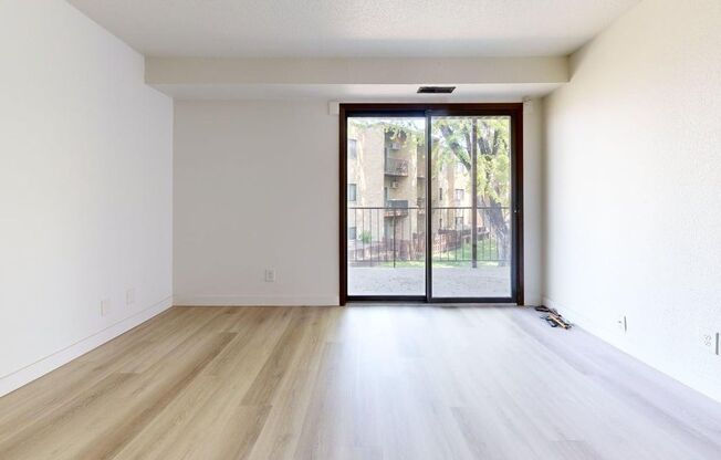 2 beds, 1 bath, 1,050 sqft, $1,050, Unit 207-206D