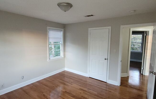 3 beds, 1 bath, $1,350