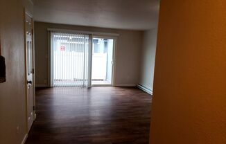 2 beds, 1.5 baths, 925 sqft, $1,495, Unit 1