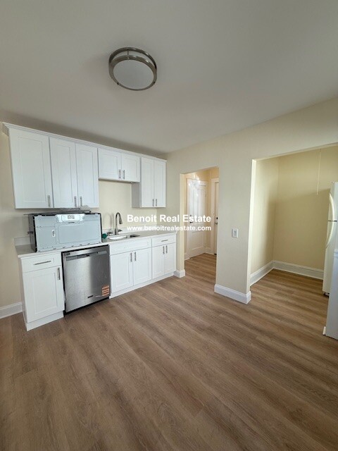 242 BOYLSTON ST