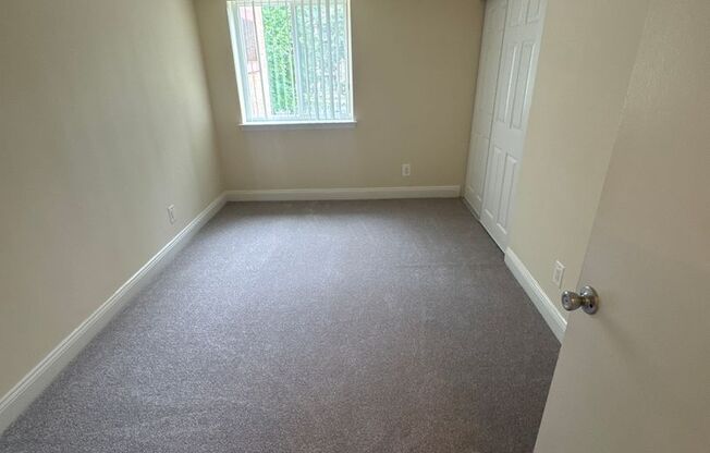 3 beds, 2 baths, 1,152 sqft, $2,300, Unit 14209 #301