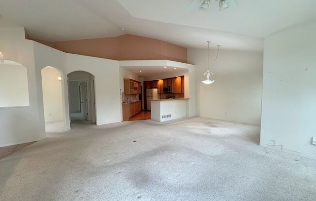 Spacious and Open 3BD/2BA House In Longmont!