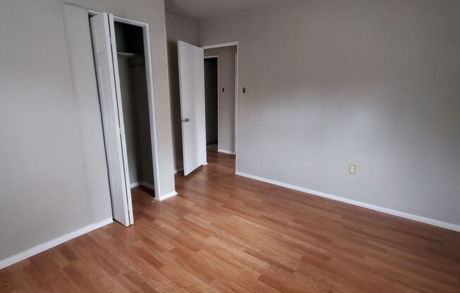 3 beds, 1 bath, $1,150