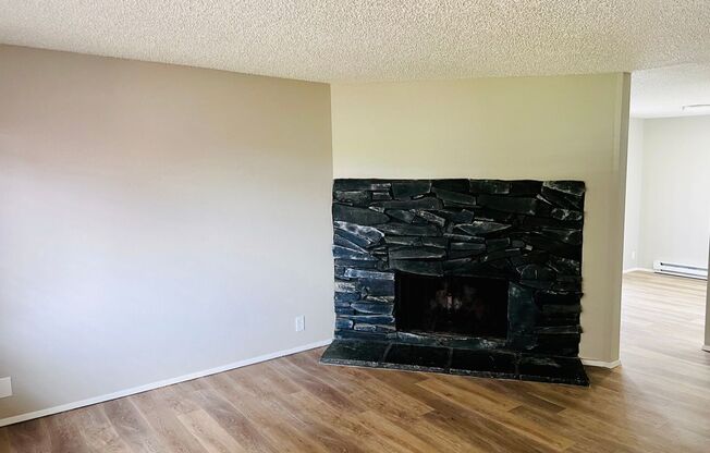 DT Beaverton-Old Town Super Private 2 Bedroom w/Deck