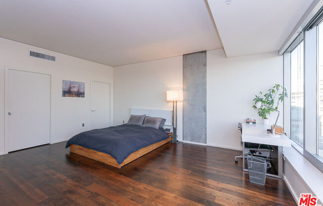 1 bed, 2 baths, 1,390 sqft, $4,000, Unit 1707