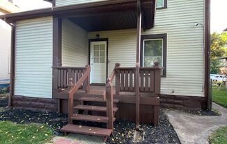 3 beds, 1.5 baths, $1,395