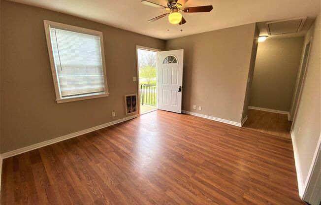 Woody Hills Dr - 982 / 984